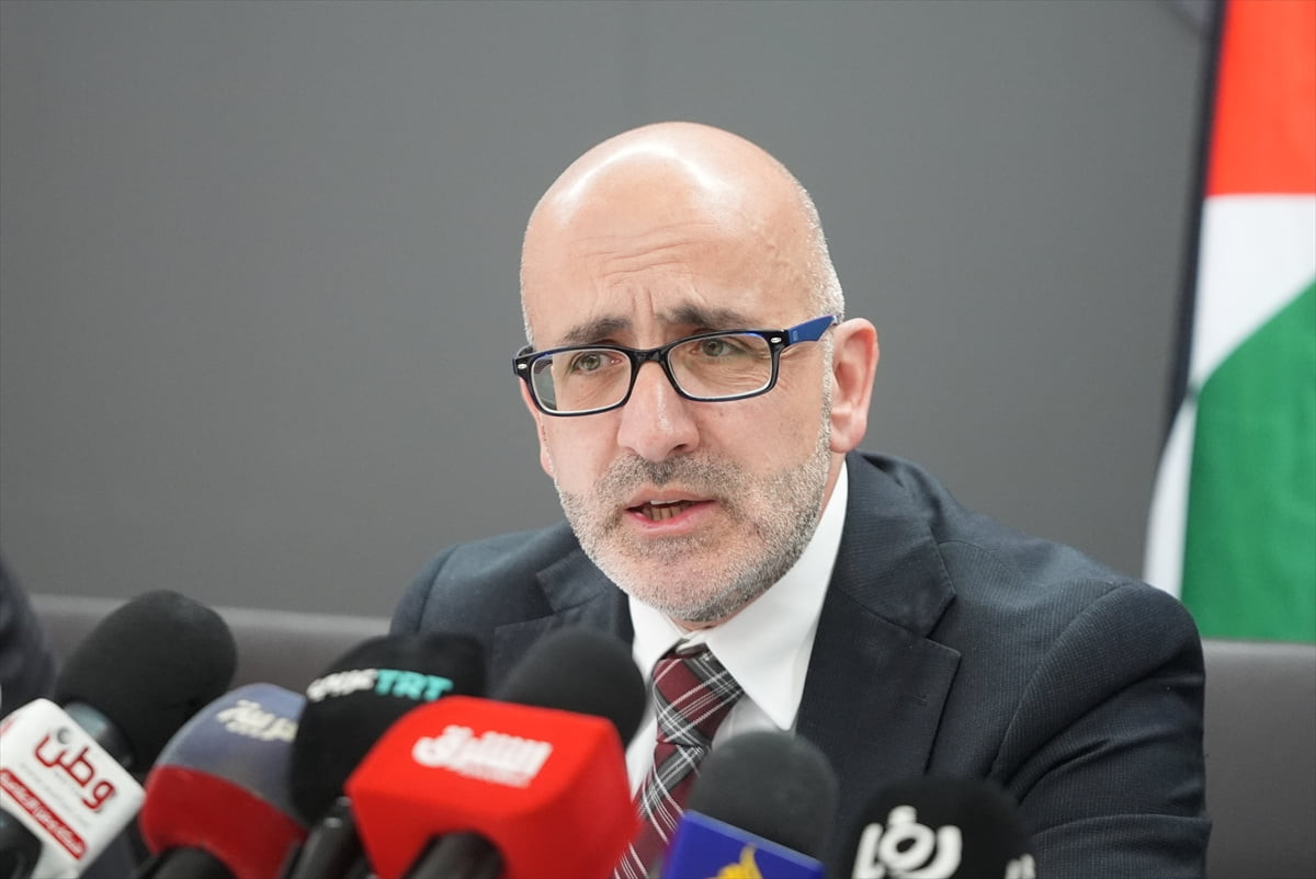 Filistin Maliye Bakanı Estephan Selame, Ramallah'ta düzenlenen basın toplantısında İsrail'in...