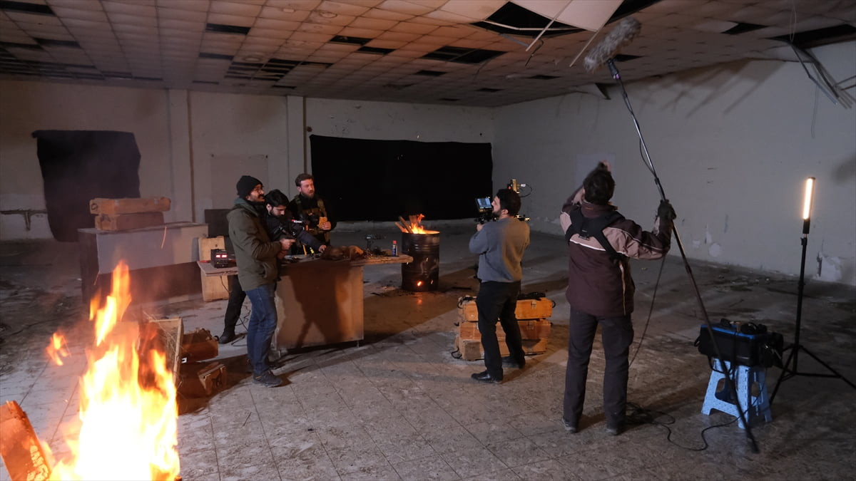 Filistin'de yaşanan soykırımı ve topraklarını terk etmeyen gazetecilerin gerçek hikayelerini beyaz...