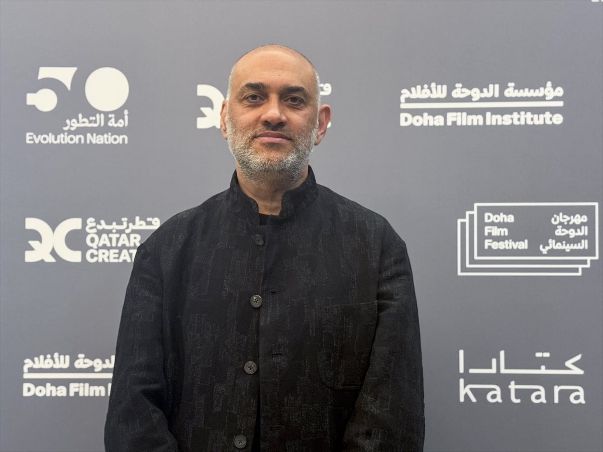 Filistinli yönetmen ve yapımcı Kamal Aljafari, Doha Film Festivali'nde, "En İyi Sanatsal Başarı"...