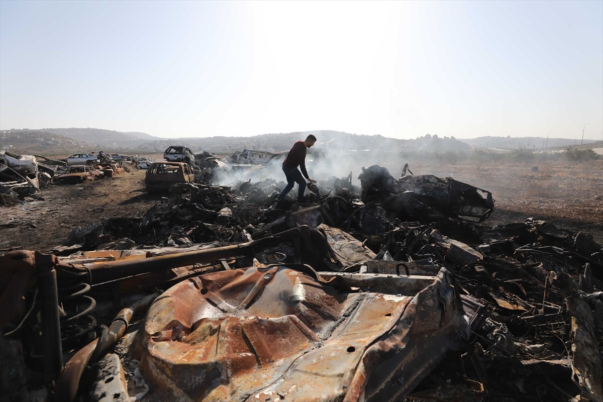 Filistinlilerin topraklarını gasbeden İsrailliler, işgal altındaki Batı Şeria'nın kuzeyindeki...