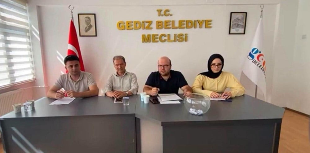 FİNALİSTLER, GEDİZ BELEDİYESİ MECLİS SALONU'NDA DÜZENLENEN KURA ÇEKİMİ SONUCUNDA RESMİ OLARAK...