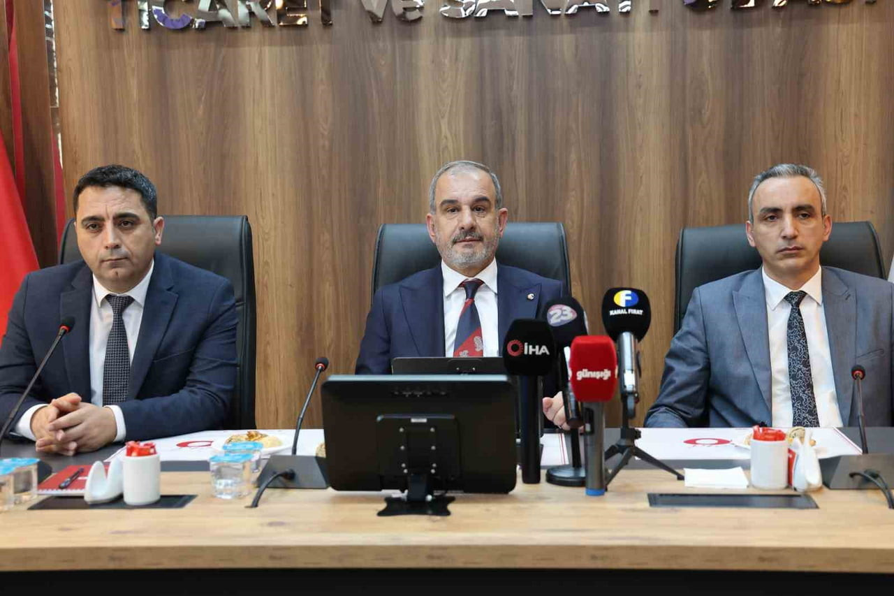 FIRAT KALKINMA AJANSI VE ELAZIĞ TSO İŞ BİRLİĞİYLE DÜZENLENEN TOPLANTIDA, BÖLGE EKONOMİSİNİ...