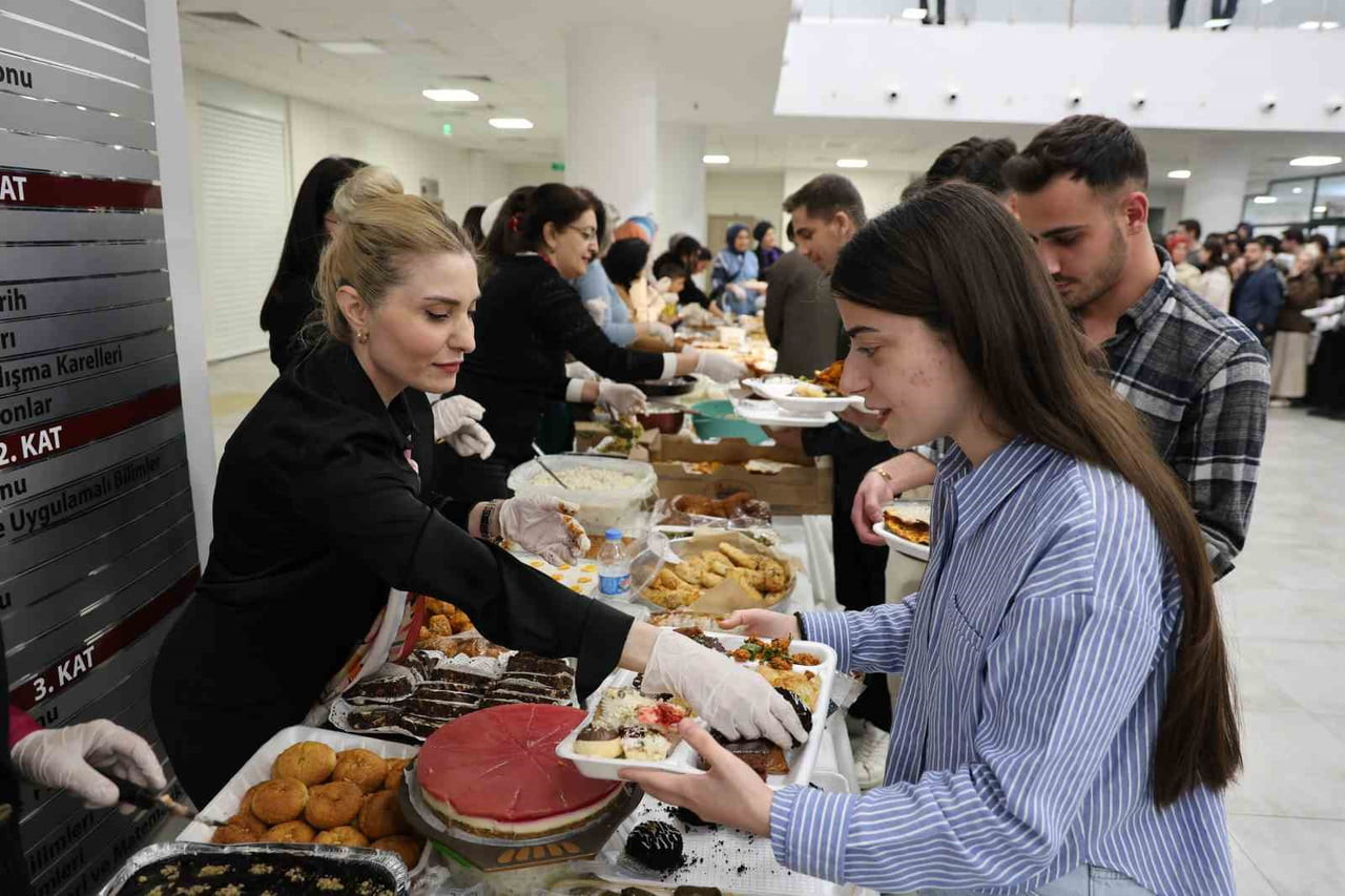 FIRAT ÜNİVERSİTESİ (FÜ) ÖĞRENCİ DESTEK BİRİMİ’NİN GELENEKSEL ETKİNLİĞİ KAPSAMINDA VİZE HAFTASINDA...