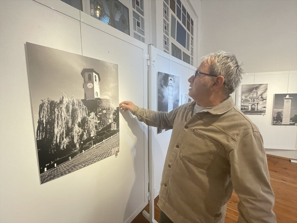 Fotoğraf sanatçısı Abdi İlhan Salur'un "Sessizliğin Saati" sergisi, Bolu'da sanatseverlerle...