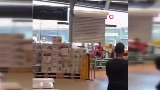 Fransa'da rekor seviyelere ulaşan aşırı sıcaklar nedeniyle klima ve vantilatör stokları tükendi....