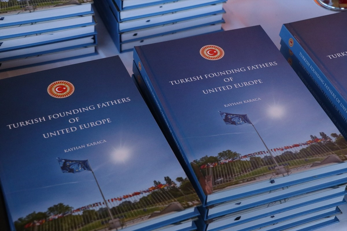 Fransa'nın Strazburg kentinde merkezi bulunan Avrupa Konseyi'nde, "Birleşik Avrupa'nın Türk...