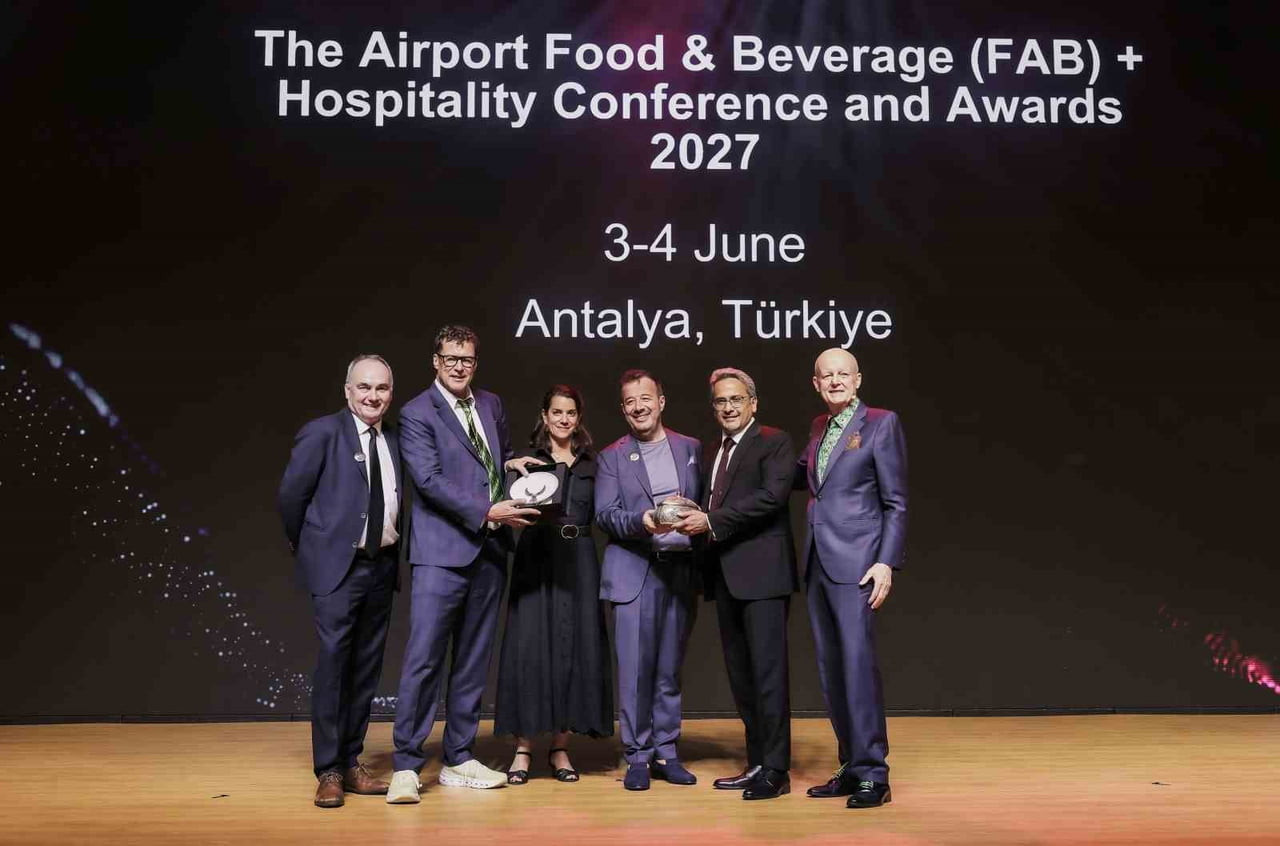 FTA EXCLUSİVE PREMİUM LOUNGE, "YILIN HAVALİMANI ÖZEL YOLCU SALONU" ÖDÜLÜNÜ ALIRKEN, TASTE OF...