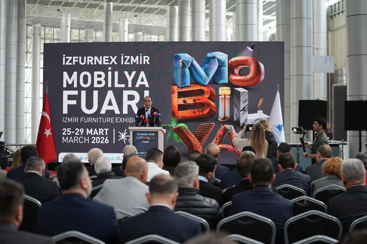 Fuar İzmir'de düzenlenen İzmir Mobilya Fuarı İZFURNEX 2026 başladı. Fuarın açılış töreninde İzmir...