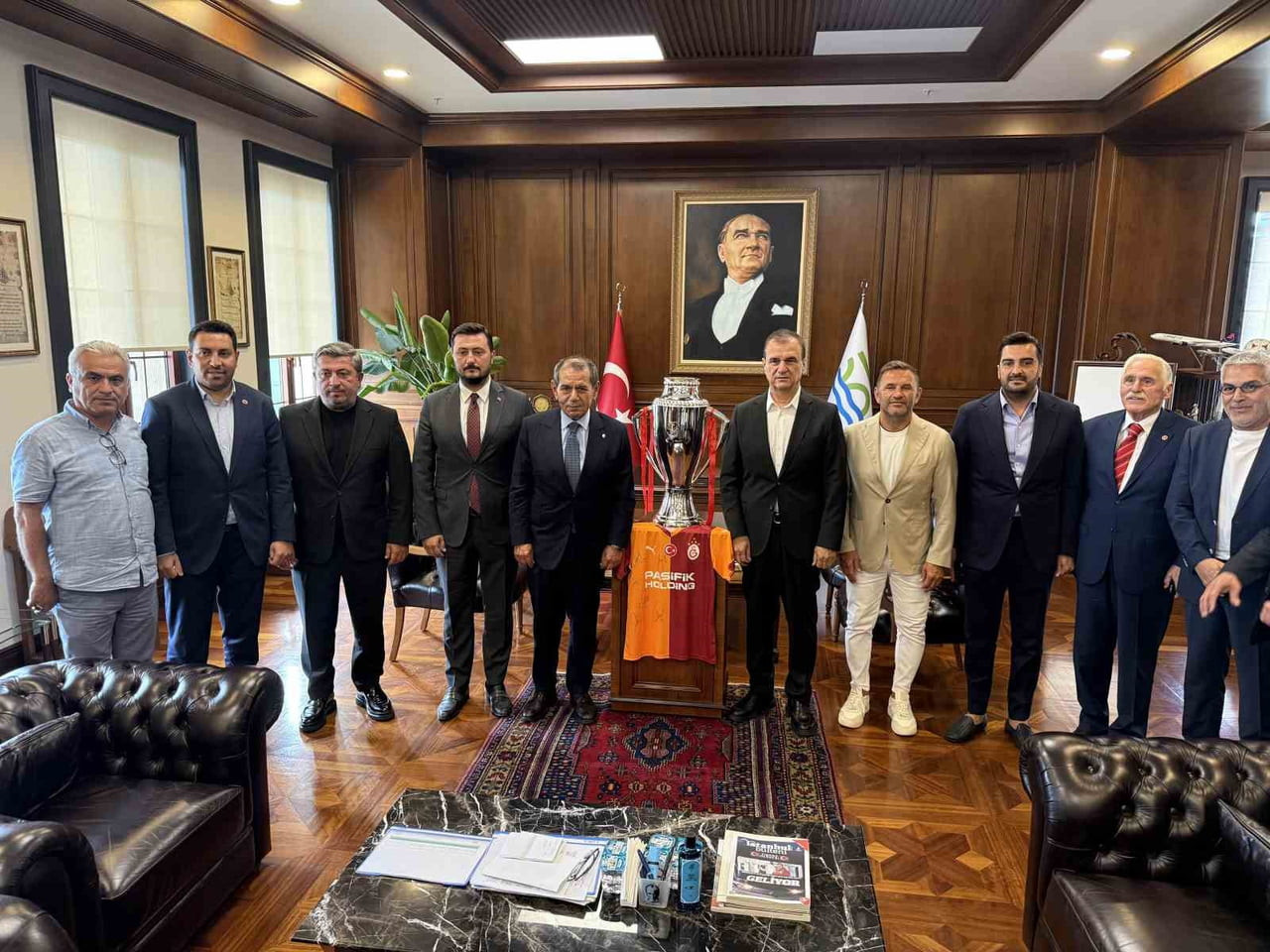 GALATASARAY SPOR KULÜBÜ BAŞKANI DURSUN ÖZBEK VE GALATASARAY TEKNİK DİREKTÖRÜ OKAN BURUK...