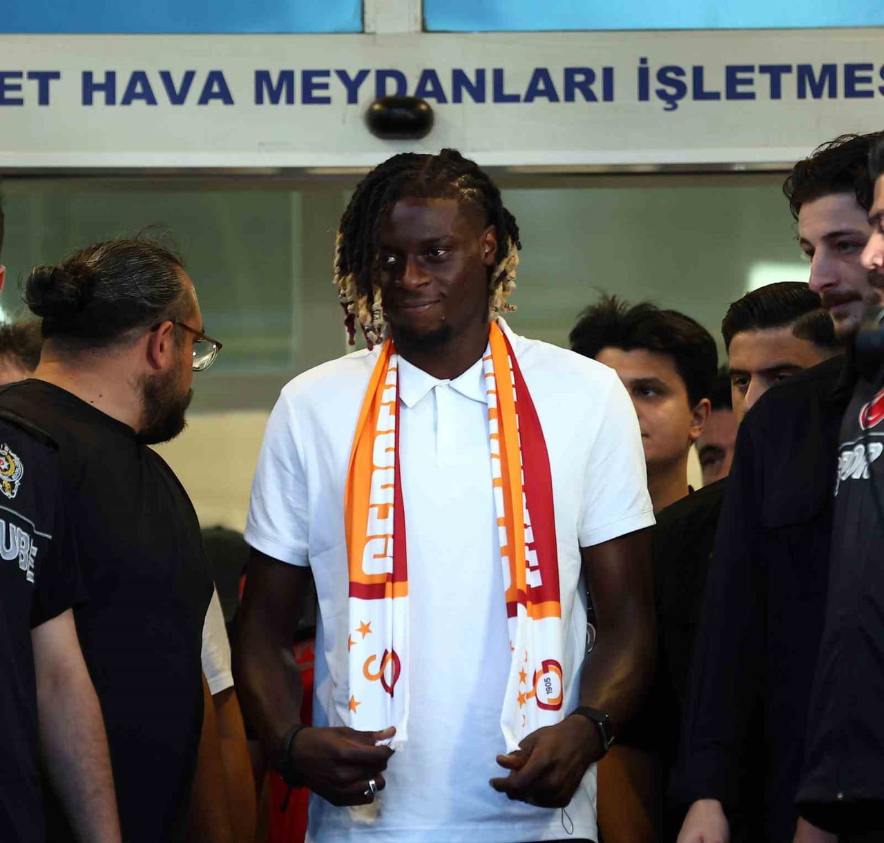 GALATASARAY'IN, İNGİLİZ EKİBİ BURNLEY'DEN KİRALIK OLARAK TRANSFERİ KONUSUNDA ANLAŞMA SAĞLADIĞI...