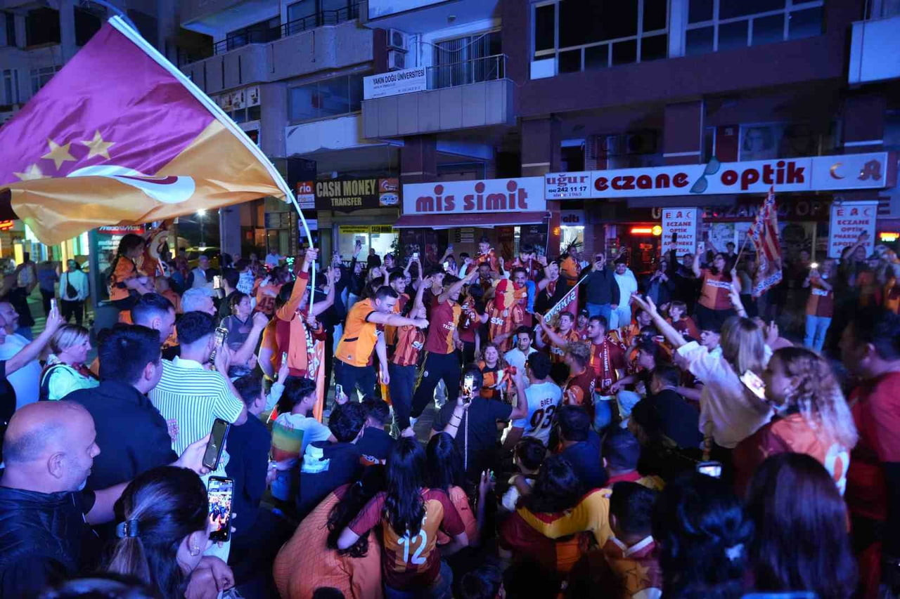 GALATASARAY’IN TRENDYOL SÜPER LİG’DE ŞAMPİYONLUĞUNU İLAN ETMESİNİN ARDINDAN ANTALYA’DA...