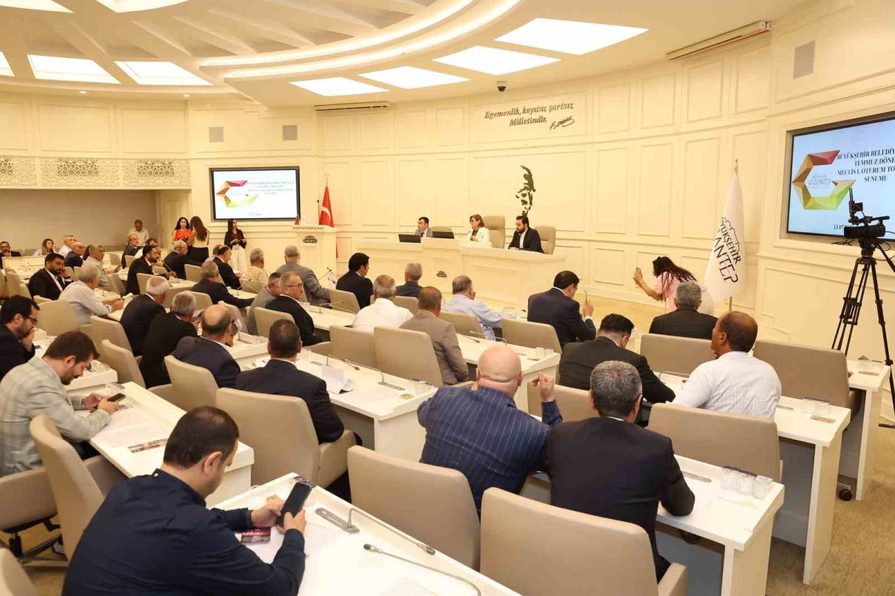 GAZİANTEP BÜYÜKŞEHİR BELEDİYE MECLİSİ'NDE, FİLİSTİN DEVLETİ'NİN GAZZE KENTİ İLE KARDEŞ ŞEHİR...