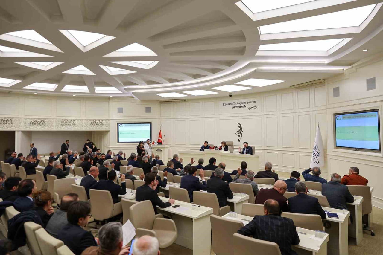 GAZİANTEP BÜYÜKŞEHİR BELEDİYE MECLİSİ'NİN NİSAN AYI BİRİNCİ BİRLEŞİMİNDE MİLLİ EĞİTİM BAKANI PROF....