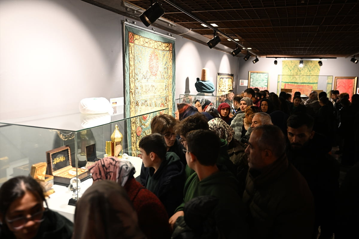 Gaziantep Büyükşehir Belediyesinin ramazan ayı etkinlikleri kapsamında açılan "Mukaddes Emanetler...