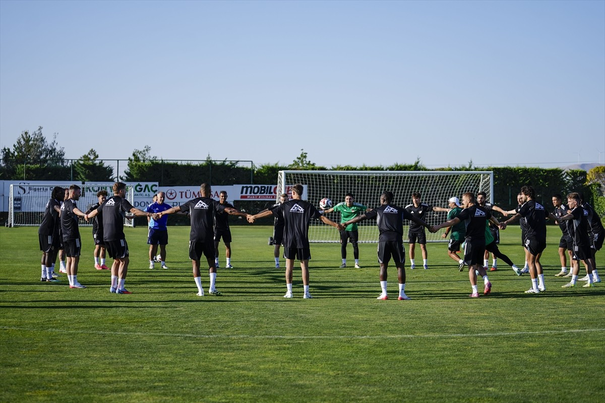 Gaziantep FK, Trendyol Süper Lig'in 2. haftasında yarın deplasmanda oynayacağı TÜMOSAN Konyaspor...