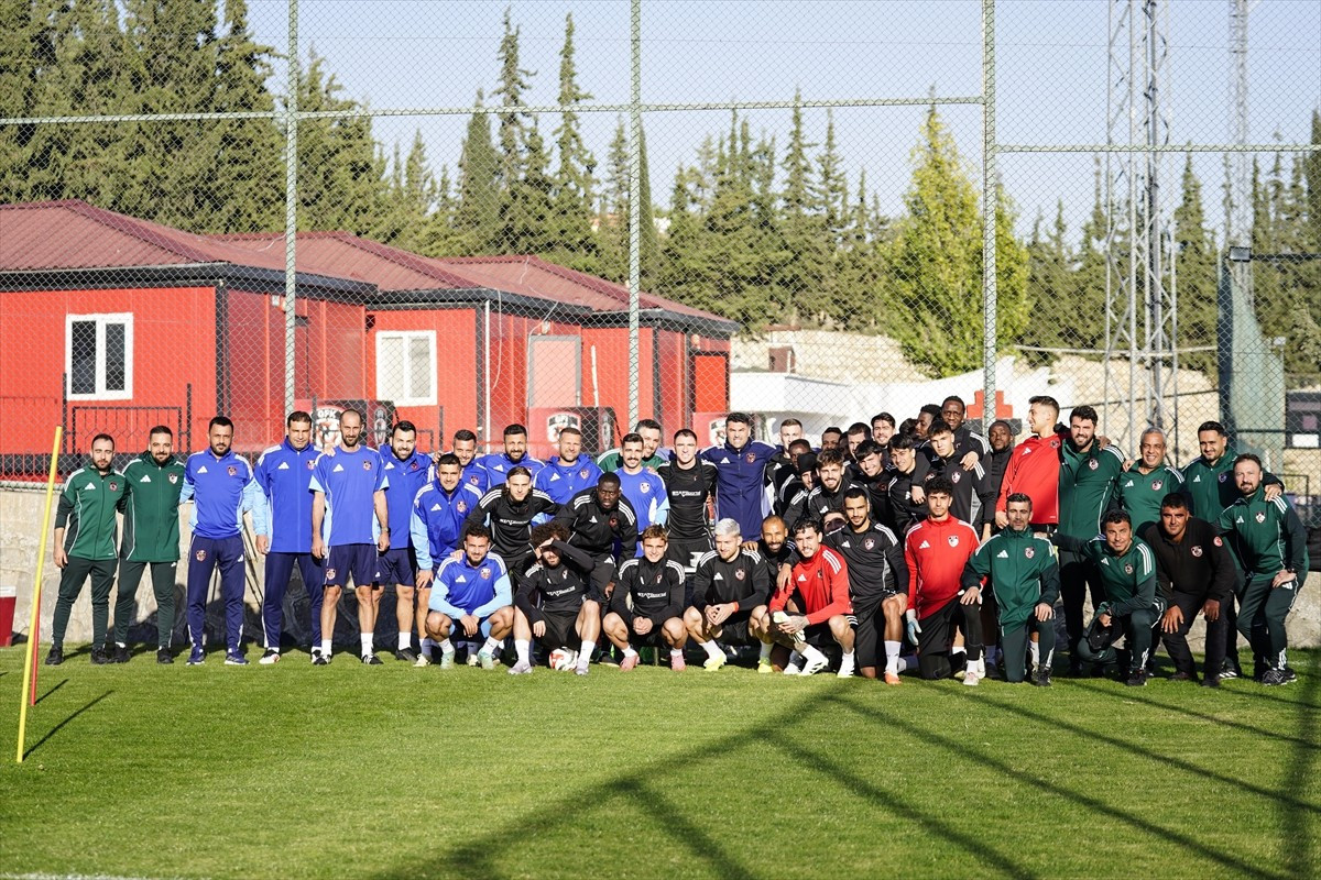 Gaziantep FK, Trendyol Süper Lig'in 9. haftasında 19 Ekim Pazar günü sahasında Hesap.com...