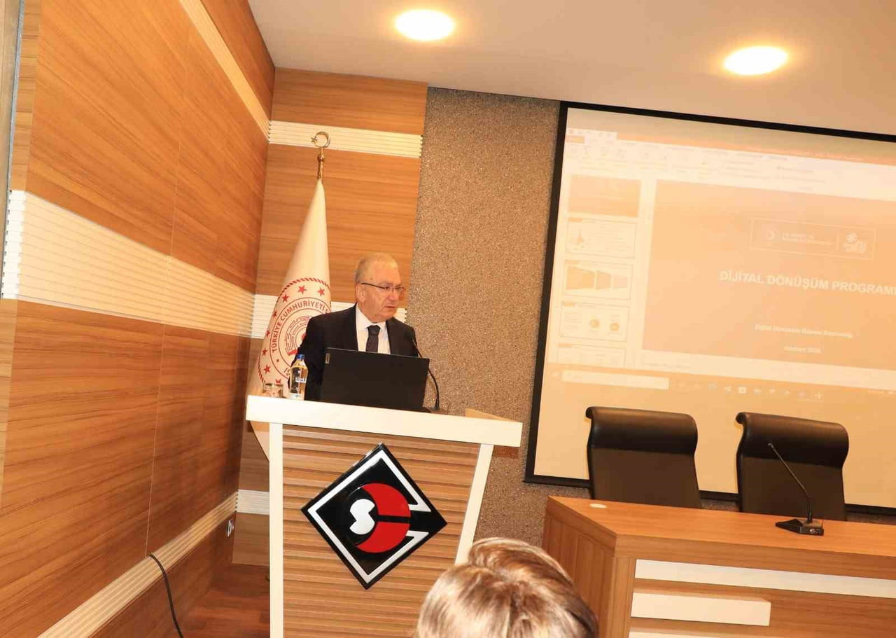 GAZİANTEP OSB BAŞKANVEKİLİ YAŞAR ERTURHAN, HEDEFLERİ AÇIKLADI: "AKILLI ÜRETEN, DİJİTALLEŞEN VE...