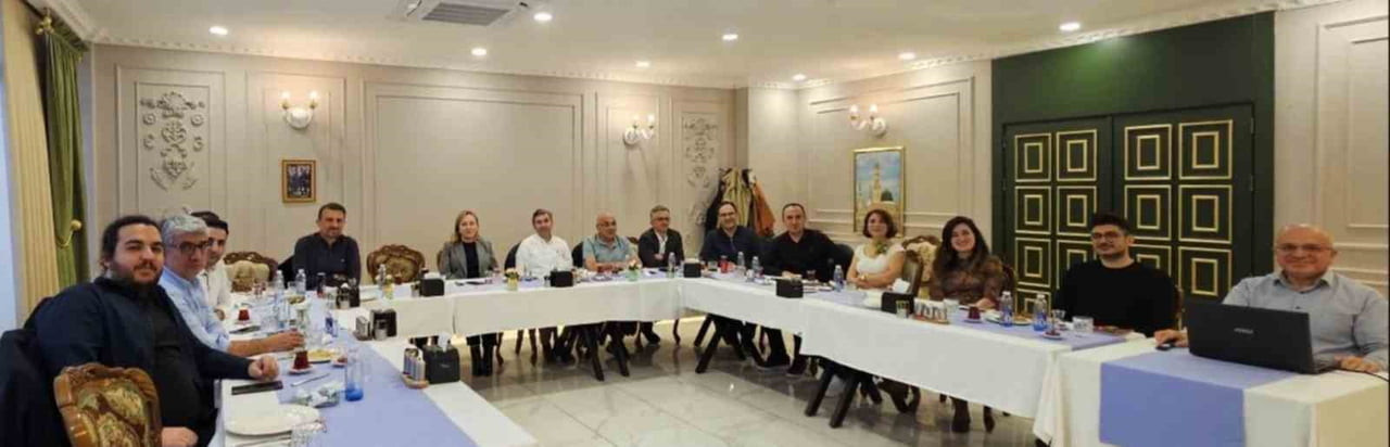 GAZİANTEP ÜNİVERSİTESİ (GAÜN) HASTANESİ MEDİKAL VE CERRAHİ ENDOKRİN KONSEYİ TARAFINDAN "TİROİD...