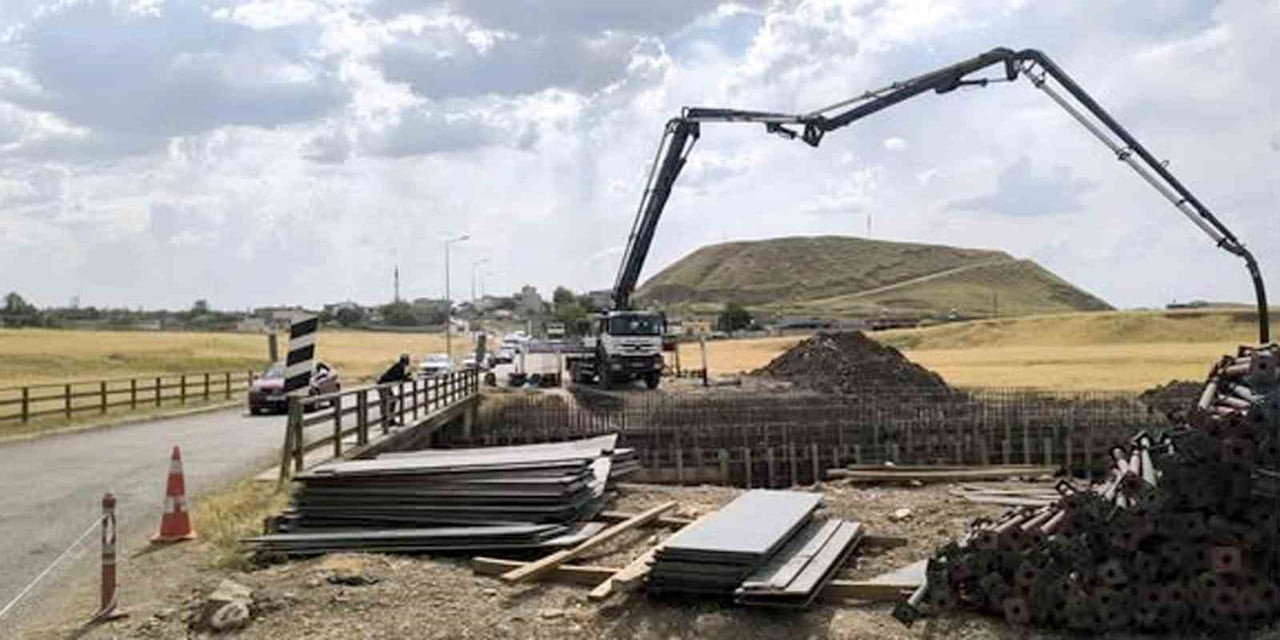 GAZİANTEP'İN ARABAN İLÇESİNDE ÇOK SAYIDA KIRSAL MAHALLEYİ İLÇEYE BAĞLAYAN GRUP YOLUNDAKİ KÖPRÜ...