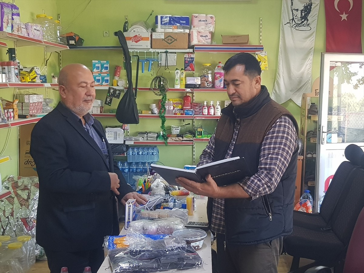 Gaziantep'in Nurdağı ilçesinde bir grup hayırsever tarafından görevlendirilen Mehmet Kütüz...