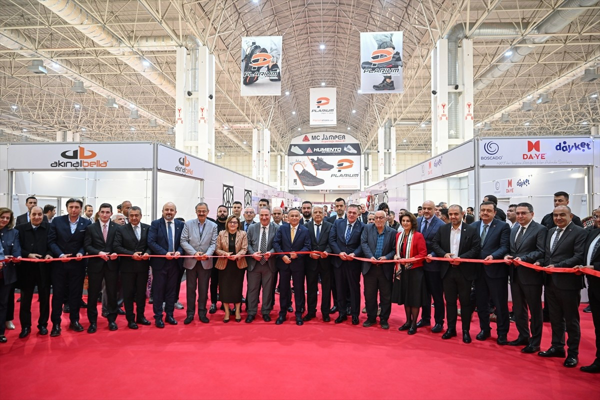 Gaziantep'te 37'ncisi düzenlenen "GAPSHOES Uluslararası Ayakkabı, Saraciye, Terlik ve Yan Sanayi...