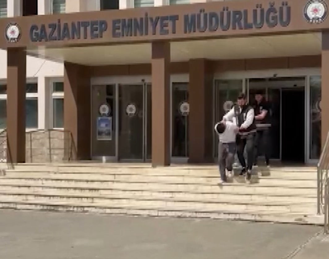 GAZİANTEP'TE İŞ YERİ KURŞUNLAMA VE YAĞMA SUÇUNA YÖNELİK OPERASYONDA YAKALANAN 2 ŞAHIS...