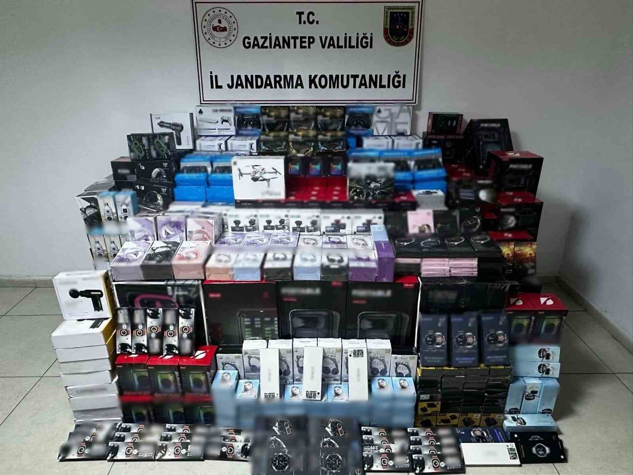 GAZİANTEP'TE JANDARMA EKİPLERİNİN UYUŞTURUCU VE KAÇAKÇILIK OLAYLARINA YÖNELİK SON BİR AYDA YAPTIĞI...