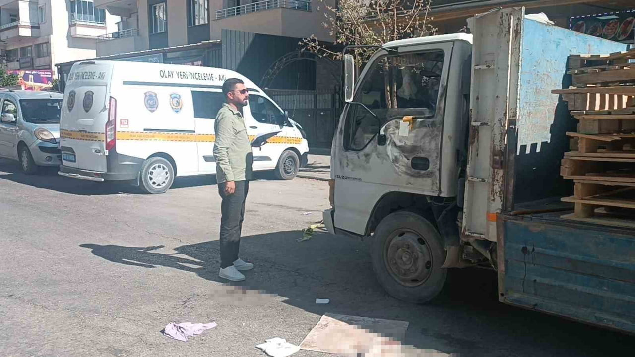 GAZİANTEP'TE KUZENLER ARASINDA ALACAK VERECEK MESELESİ NEDENİYLE ÇIKAN KAVGADA KALBİNDEN...