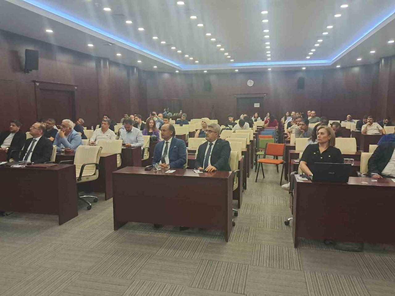 GAZİANTEP'TE SİBER GÜVENLİK TEHDİTLERİ VE ÇÖZÜM YOLLARI MASAYA YATIRILDI