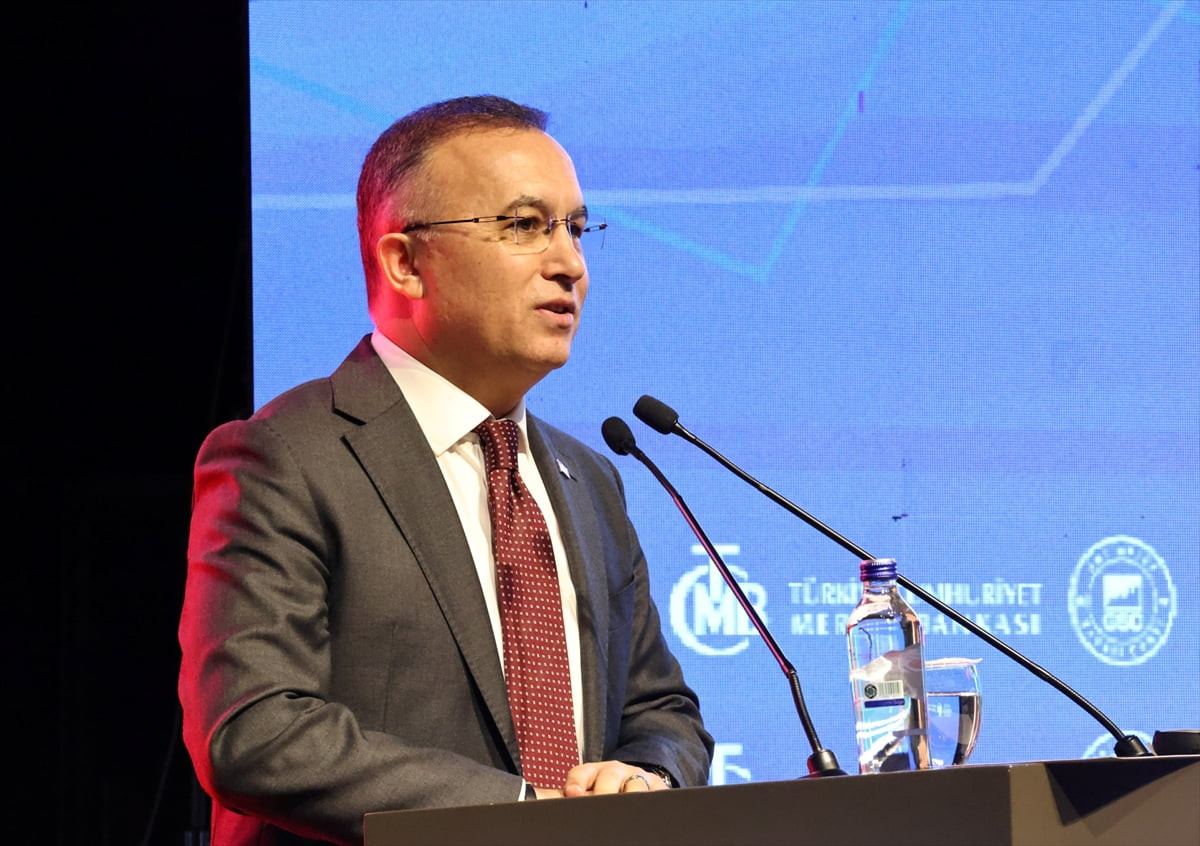 Gaziantep'te, Türkiye ekonomisindeki güncel gelişmelerin ele alındığı "Para Politikası ve...