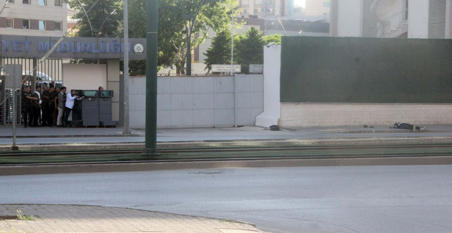 Gaziantep'de emniyet müdürlüğüne Saldıran şahsın kimliği belirlendi!