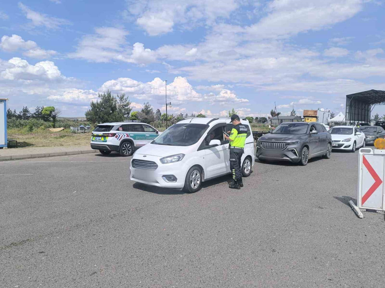 GAZİANTEP’TE ŞOK YOL KONTROL UYGULAMASI: 74 ARANAN ŞAHIS YAKALANDI