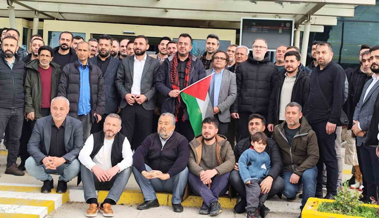 GAZZE İÇİN YOLA ÇIKAN EĞİTİMCİ-YAZAR NEVZAT GÜZEL İSPANYA'YA GİTTİ