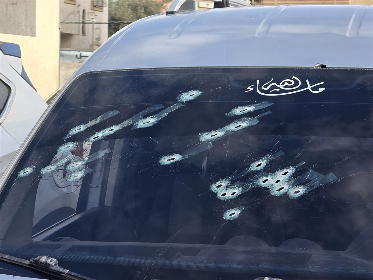 Gazze Şeridi'nin orta kesiminde yer alan Megazi Mülteci Kampı'nda Ahmed Zemzem isimli emniyet...