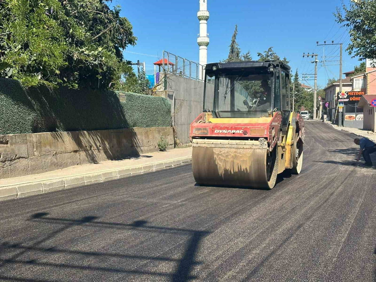 GEBZE'DE PELİTLİ MAHALLESİ'NDEKİ ATATÜRK CADDESİ'NDE ASFALT YENİLEME ÇALIŞMALARI...