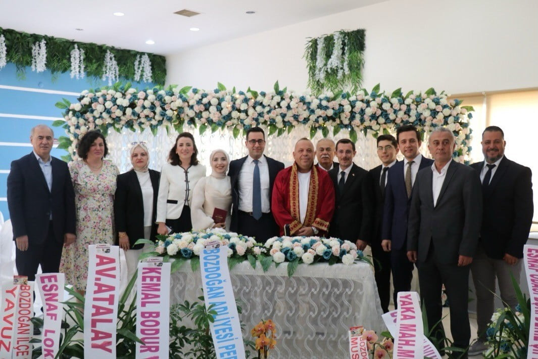 GEÇEN HAFTA EVLENEN KAYMAKAM POLAT, BU SEFER HAKİM ÇİFTİN ŞAHİDİ OLDU