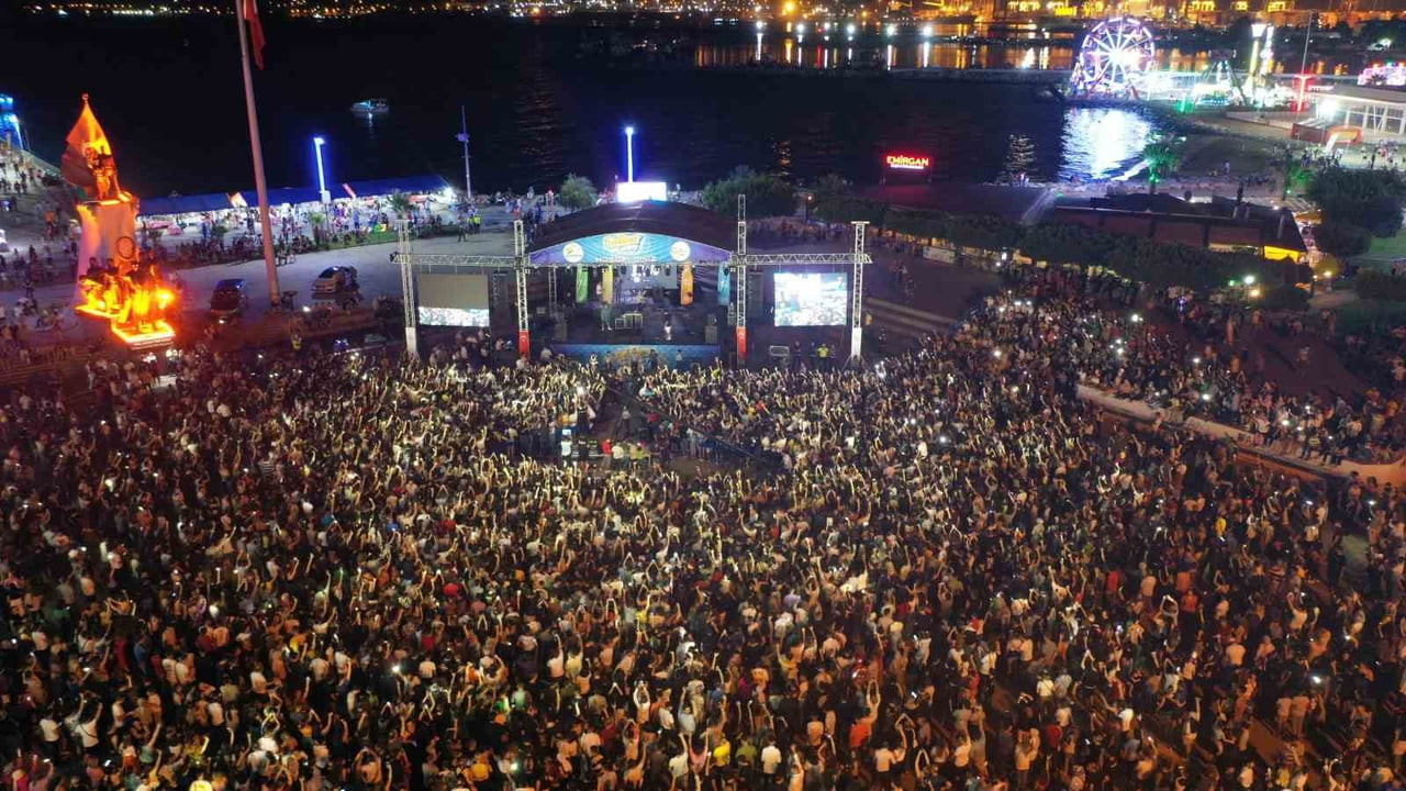 GEÇMİŞ YILLAR KONSER