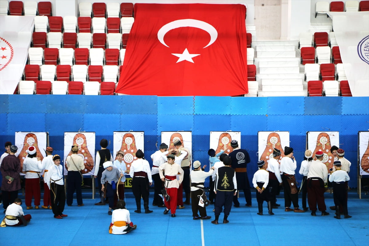 Geleneksel Türk Okçuluğu Minikler ve Yıldızlar Salon Puta Türkiye Şampiyonası Kütahya'da...