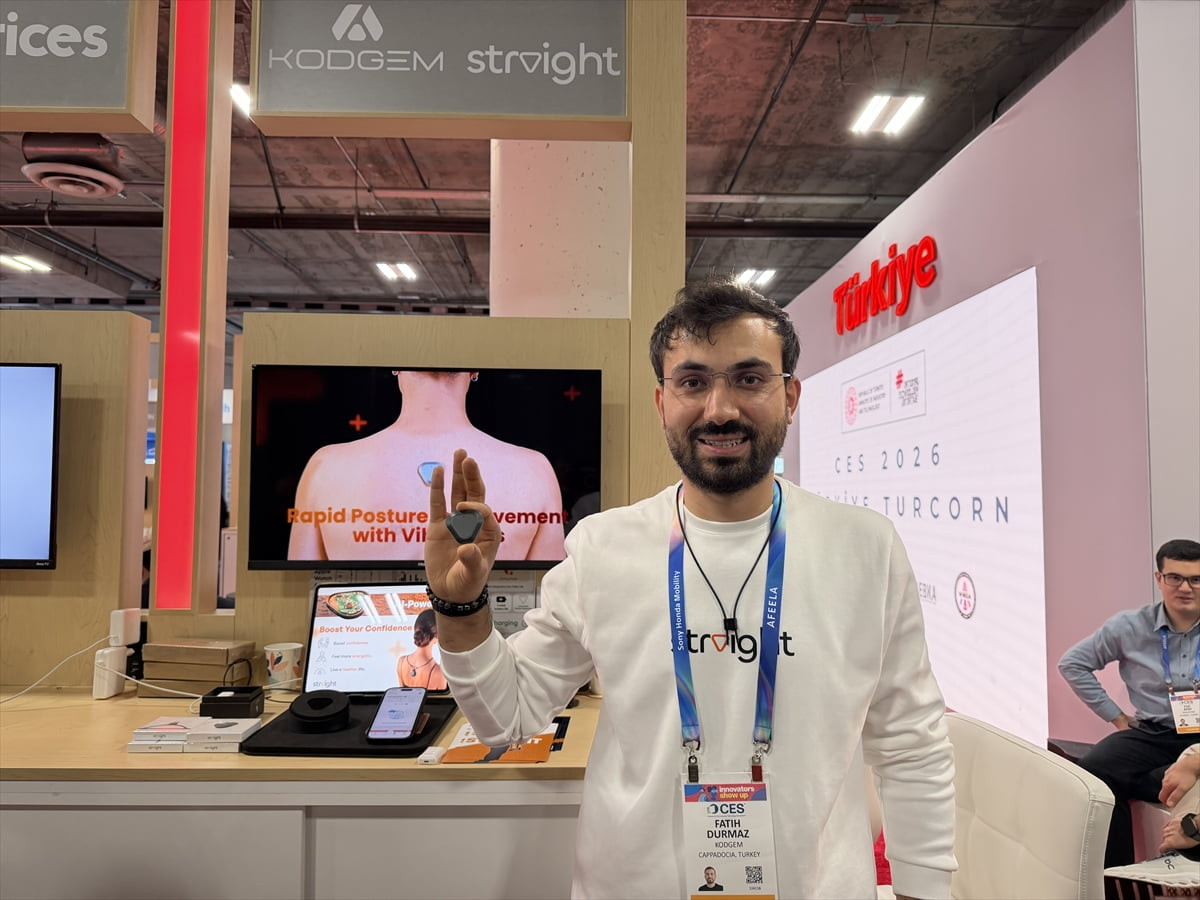 Geliştirdiği yapay zeka destekli giyilebilir sağlık ürünlerini CES 2026'da sergileyen Türk startup...