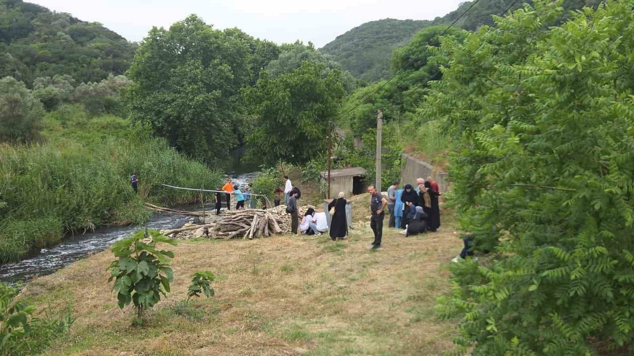 GEMLİK’TE DÜN SABAH SAATLERİNDEN BU YANA KAYIP OLARAK ARANAN 75 YAŞINDAKİ NEŞET KOÇLU’DAN ACI...
