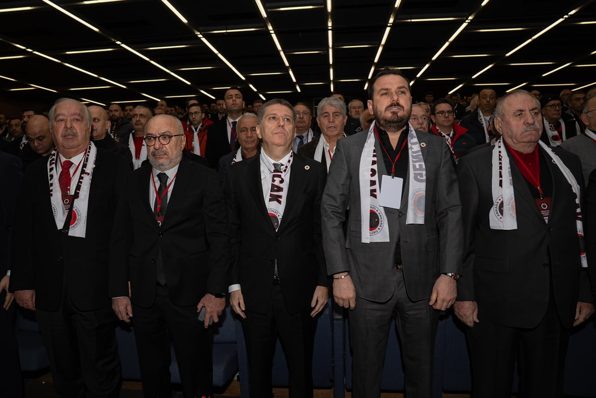 Gençlerbirliği Spor Kulübünün olağanüstü seçimli genel kurulunda başkanlığa yeniden Arda Çakmak...