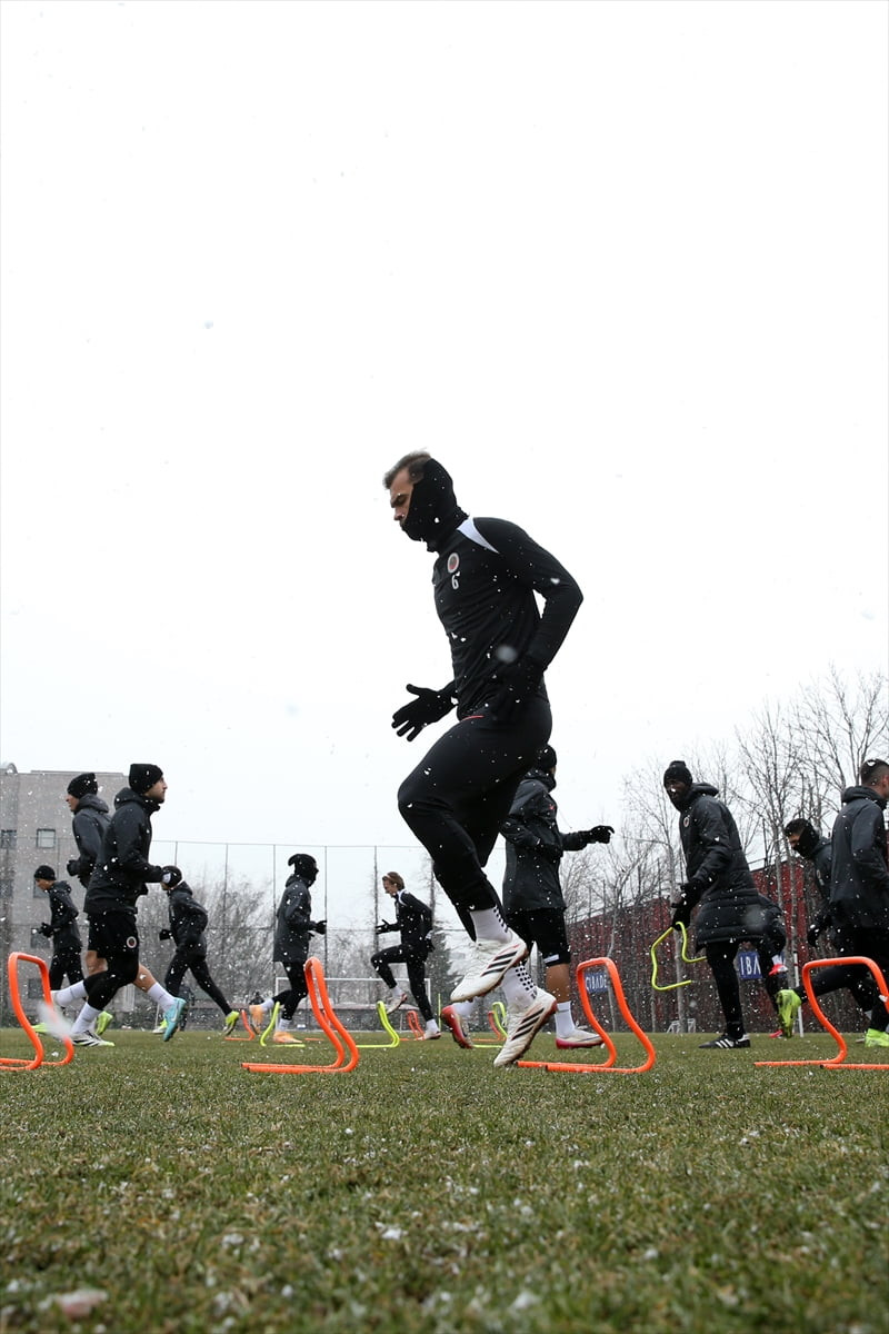 Gençlerbirliği, Trendyol Süper Lig'in 19. haftasında 25 Ocak Pazar günü deplasmanda Hesap.com...