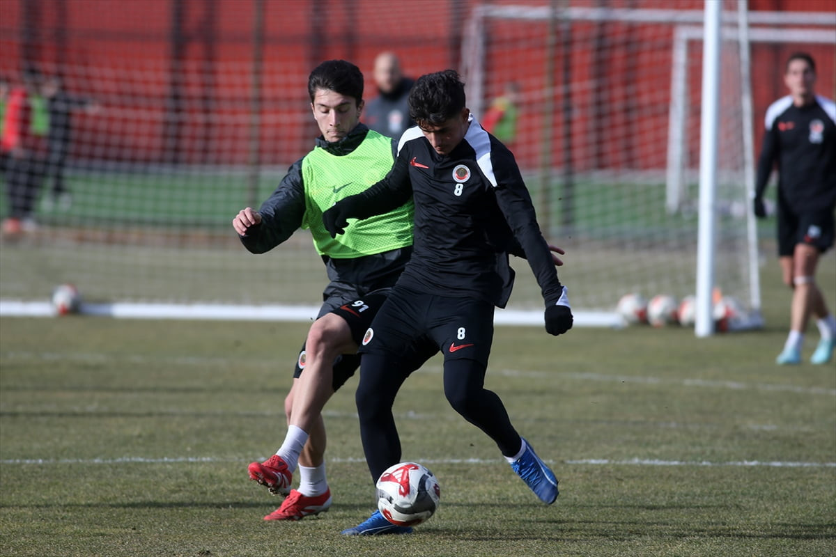 Gençlerbirliği, Trendyol Süper Lig'in 20. haftasında sahasında Gaziantep FK ile oynayacağı maçın...