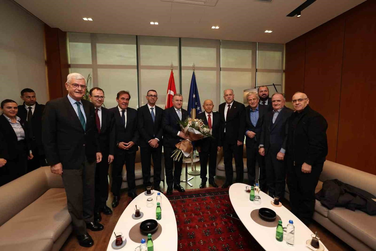 GENÇLİK VE SPOR BAKANI BAK, KOSOVA’DA