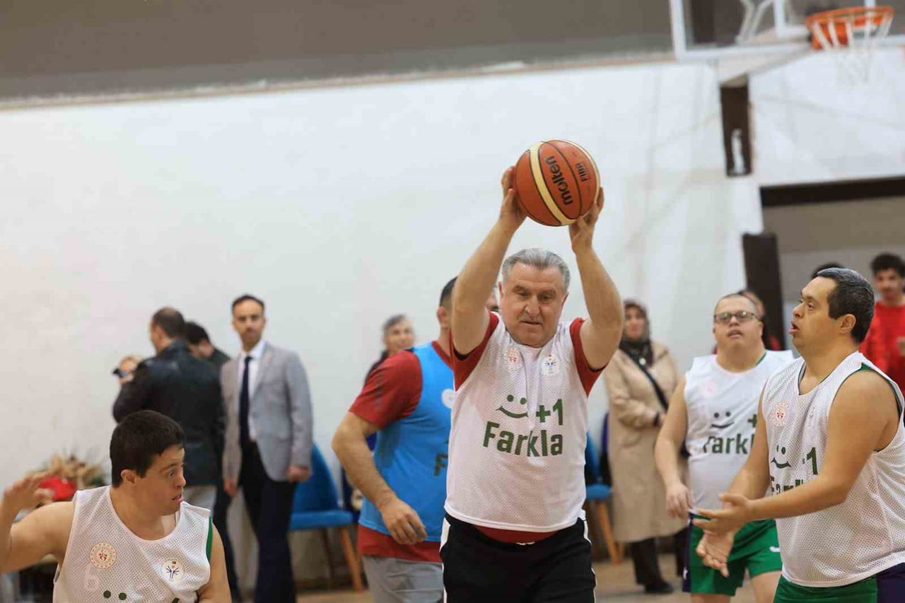 GENÇLİK VE SPOR BAKANI DR. OSMAN AŞKIN BAK, "TÜRKİYE ÖZEL SPORCULAR FEDERASYONU DA BU ANLAYIŞLA...
