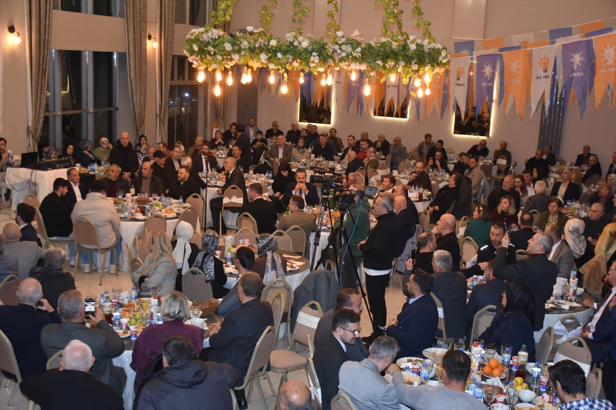 Gençlik ve Spor Bakanı Osman Aşkın Bak, Artvin'de bir salonda AK Parti Artvin İl Başkanlığınca...