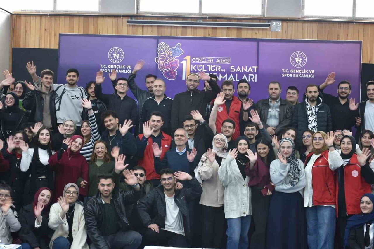 GENÇLİK VE SPOR BAKANLIĞI 11. GENÇLER ARASI KÜLTÜR VE SANAT BİLGİ YARIŞMASI, ÜNİVERSİTE KATEGORİSİ...