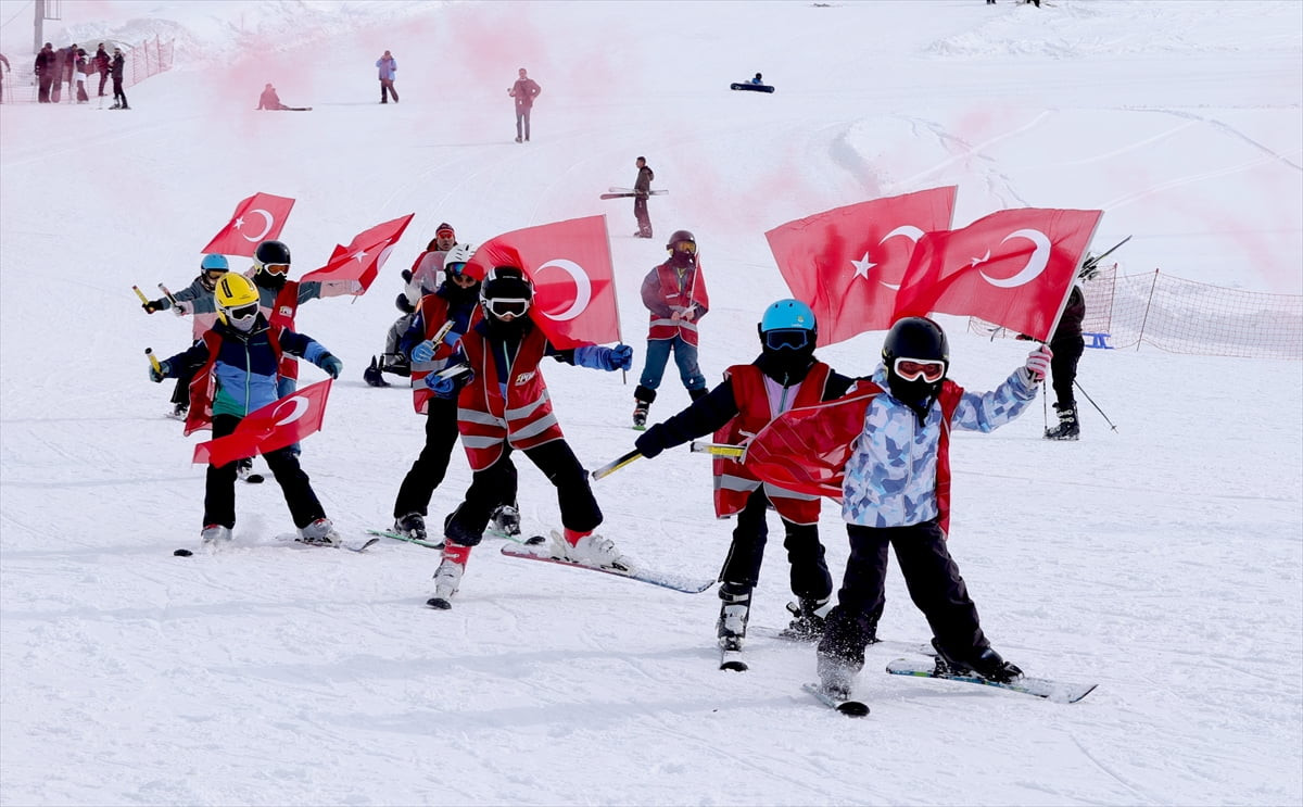 Gençlik ve Spor Bakanlığı ile Avrupa Birliği iş birliğinde düzenlenen Avrupa Kış Sporları Haftası...