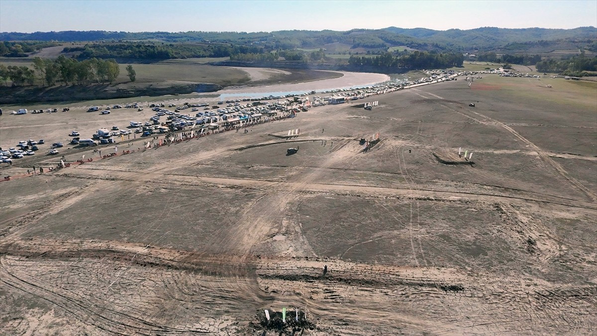 Gençlik ve Spor Bakanlığı ile Türkiye Otomobil Sporları Federasyonu (TOSFED) tarafından düzenlenen...