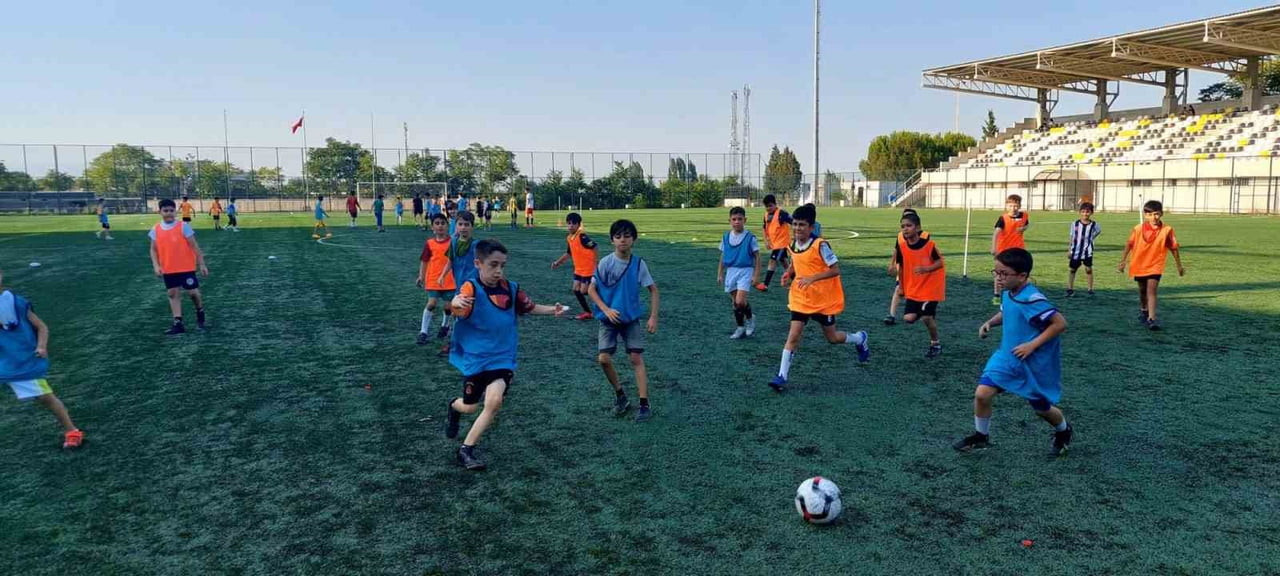 GENÇLİK VE SPOR BAKANLIĞI TARAFINDAN HER YIL 81 İLDE DÜZENLENEN GSB SPOR OKULLARI VE GSB ENGELSİZ...